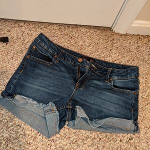 Women's shorts size 7